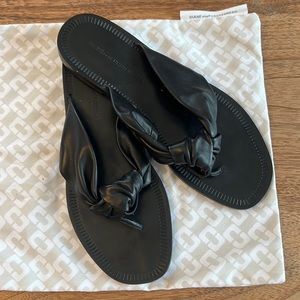 Diane vonFurstenberg knot leather sandals size 7 Eur 37 black